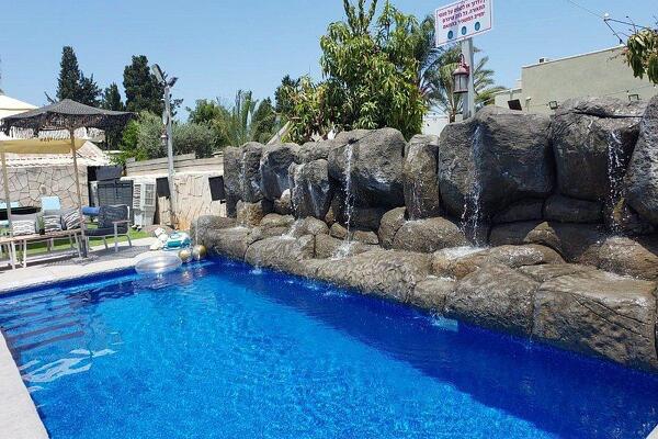 אחוזת רפאל גארדן